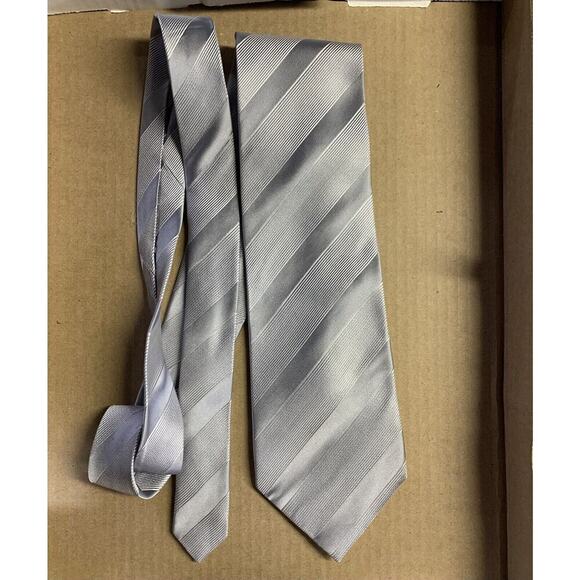 Sean John Silver/Gray Hand Made 100% Imported Silk Men’s Neck Tie Made In China - Picture 2 of 6
